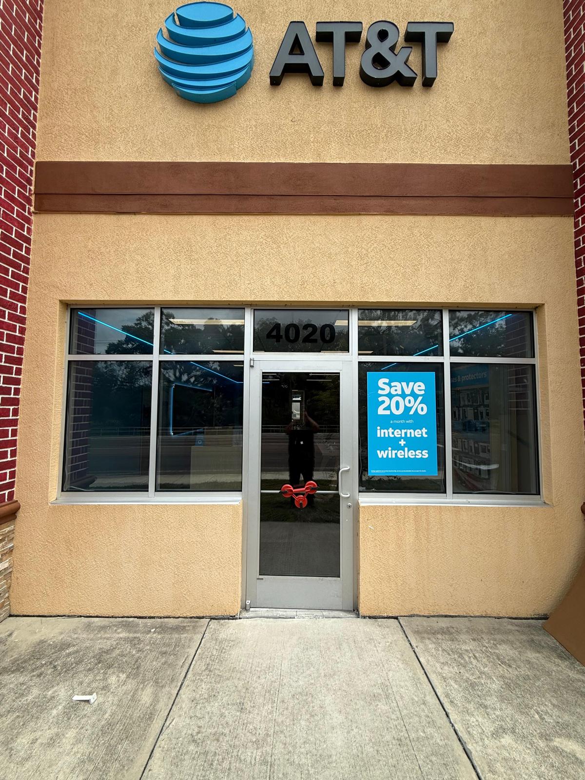 Retail storefront glass entrance repair