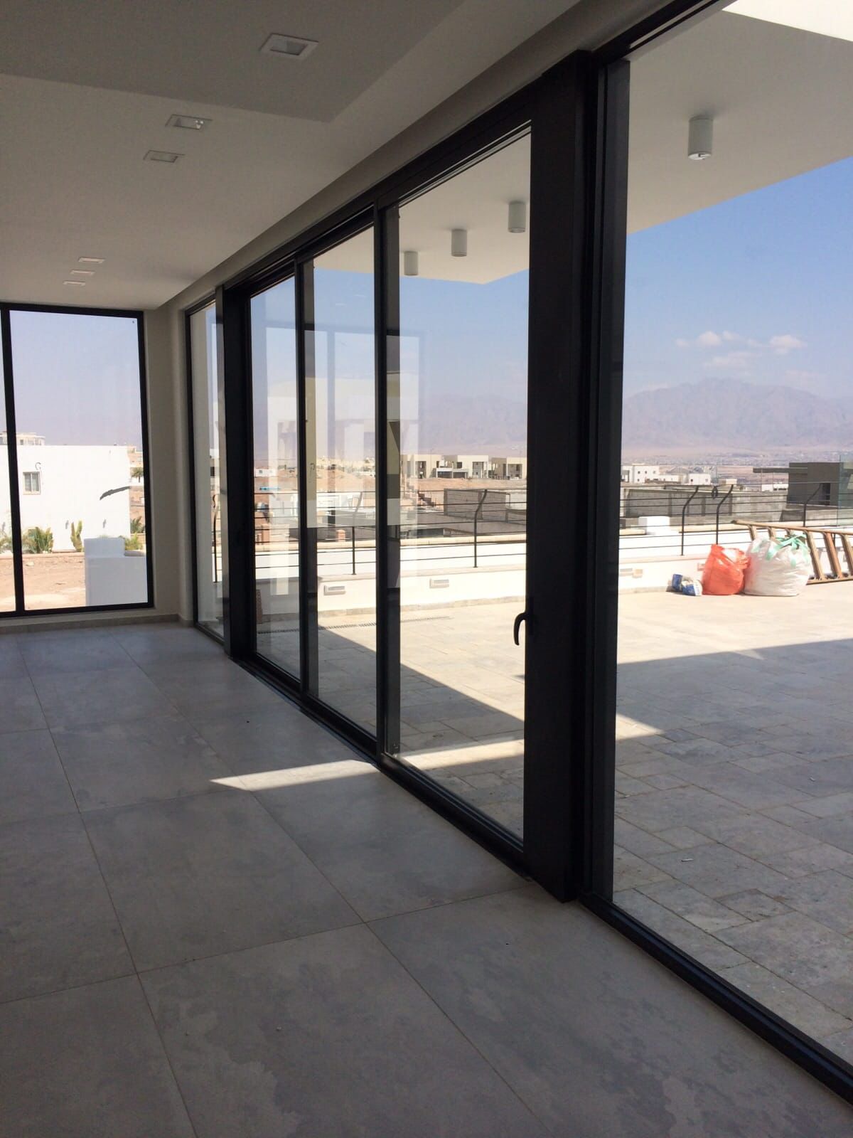 Sliding Door